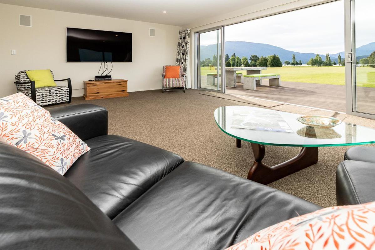 Poppa Pete'S - Te Anau Holiday Home Zewnętrze zdjęcie