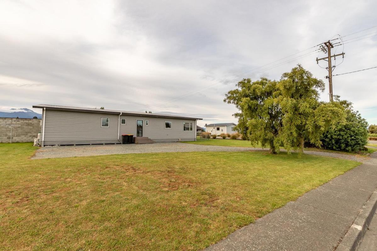 Poppa Pete'S - Te Anau Holiday Home Zewnętrze zdjęcie